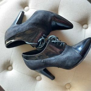 Luciano Carvari shoes with shoelaces